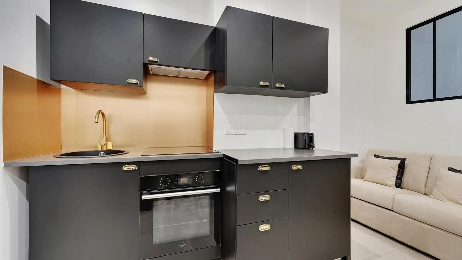 Comfortable Marx Dormoy Apartment